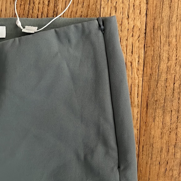 Vince Crop Flare Pants in Sea Stone NWT - Picture 9 of 10